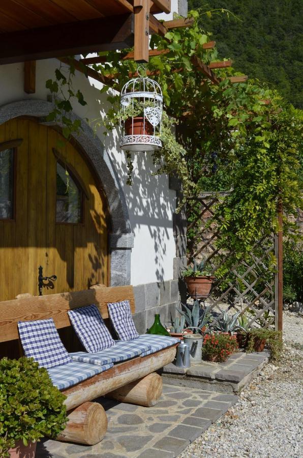 Ca Ulivi Bed and Breakfast Ala Εξωτερικό φωτογραφία