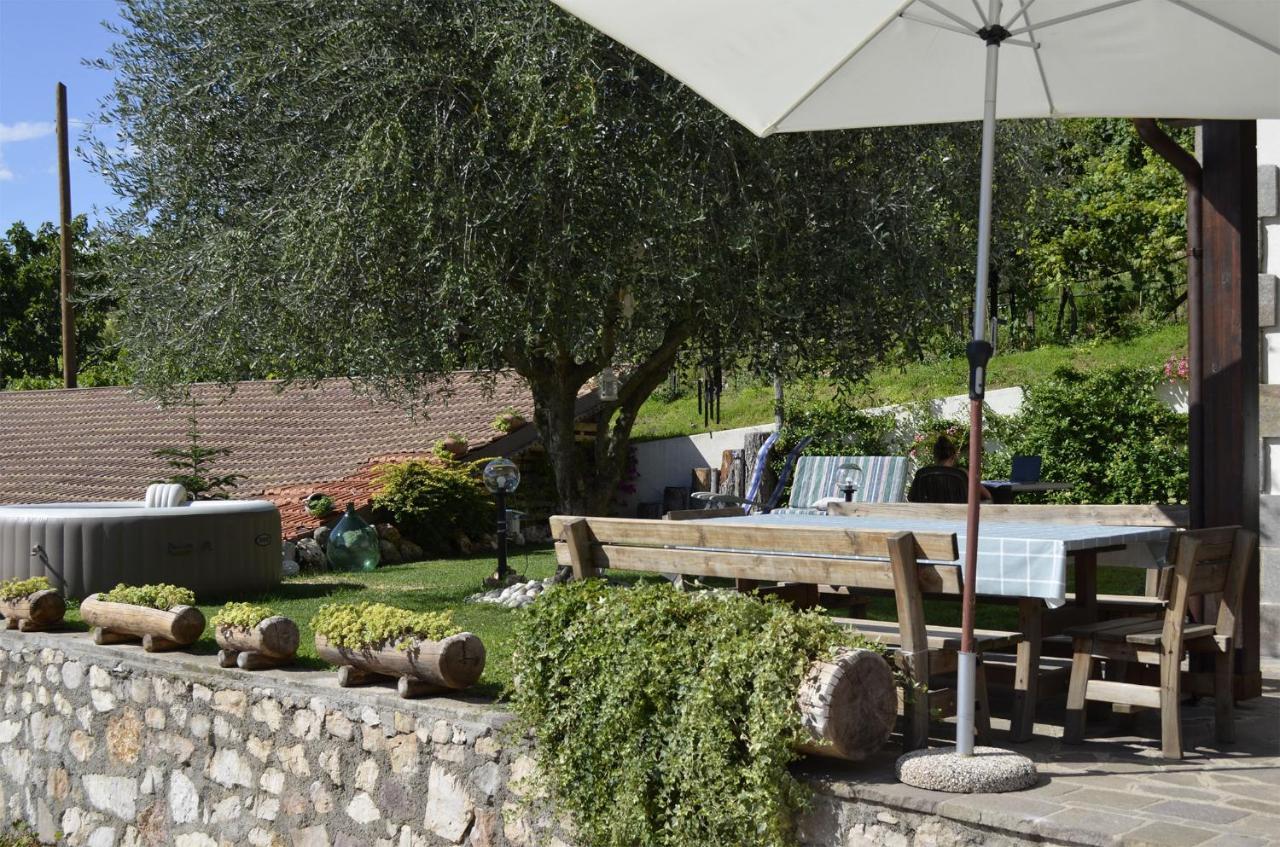Ca Ulivi Bed and Breakfast Ala Εξωτερικό φωτογραφία
