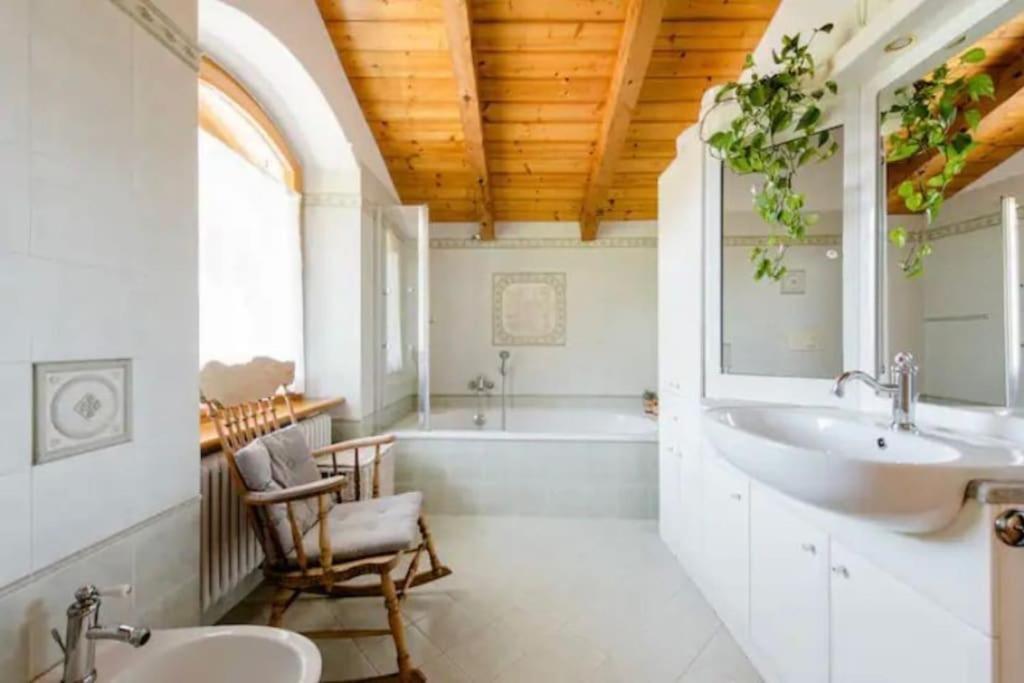 Ca Ulivi Bed and Breakfast Ala Εξωτερικό φωτογραφία
