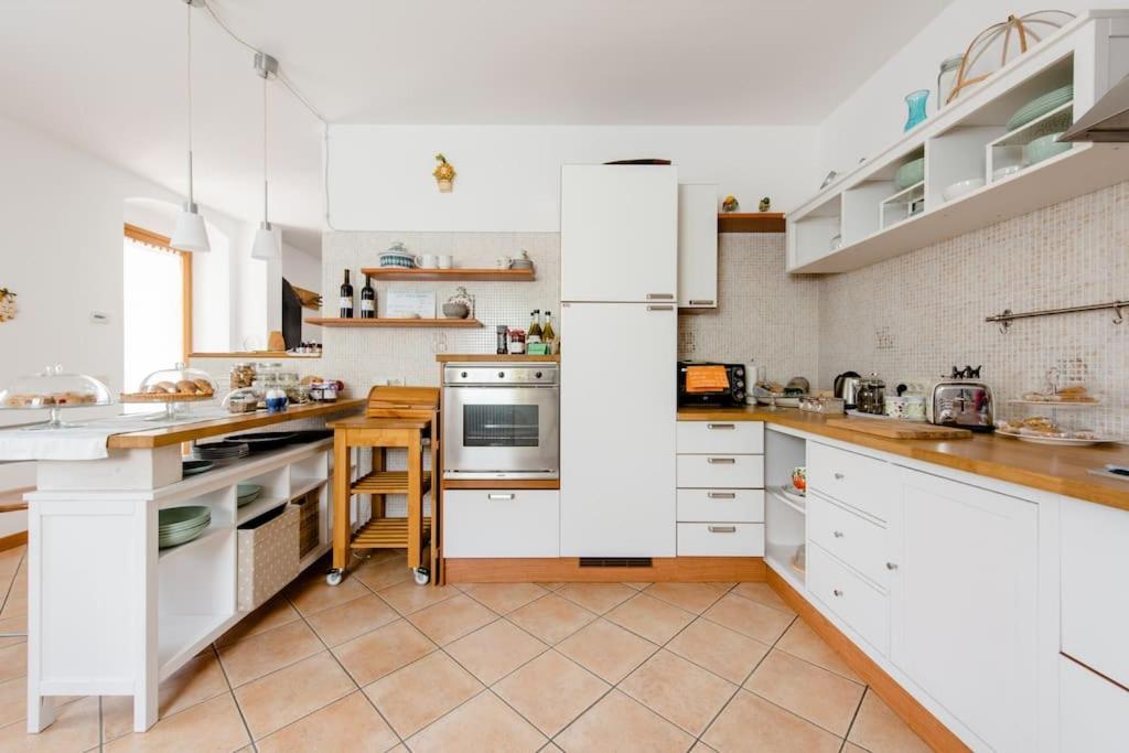 Ca Ulivi Bed and Breakfast Ala Εξωτερικό φωτογραφία